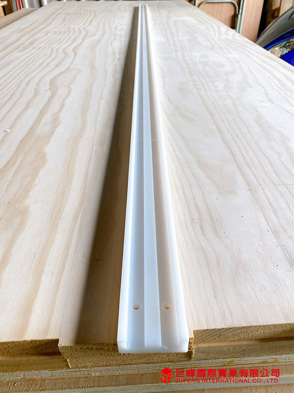 塑膠加工 | 巨峰國際實業